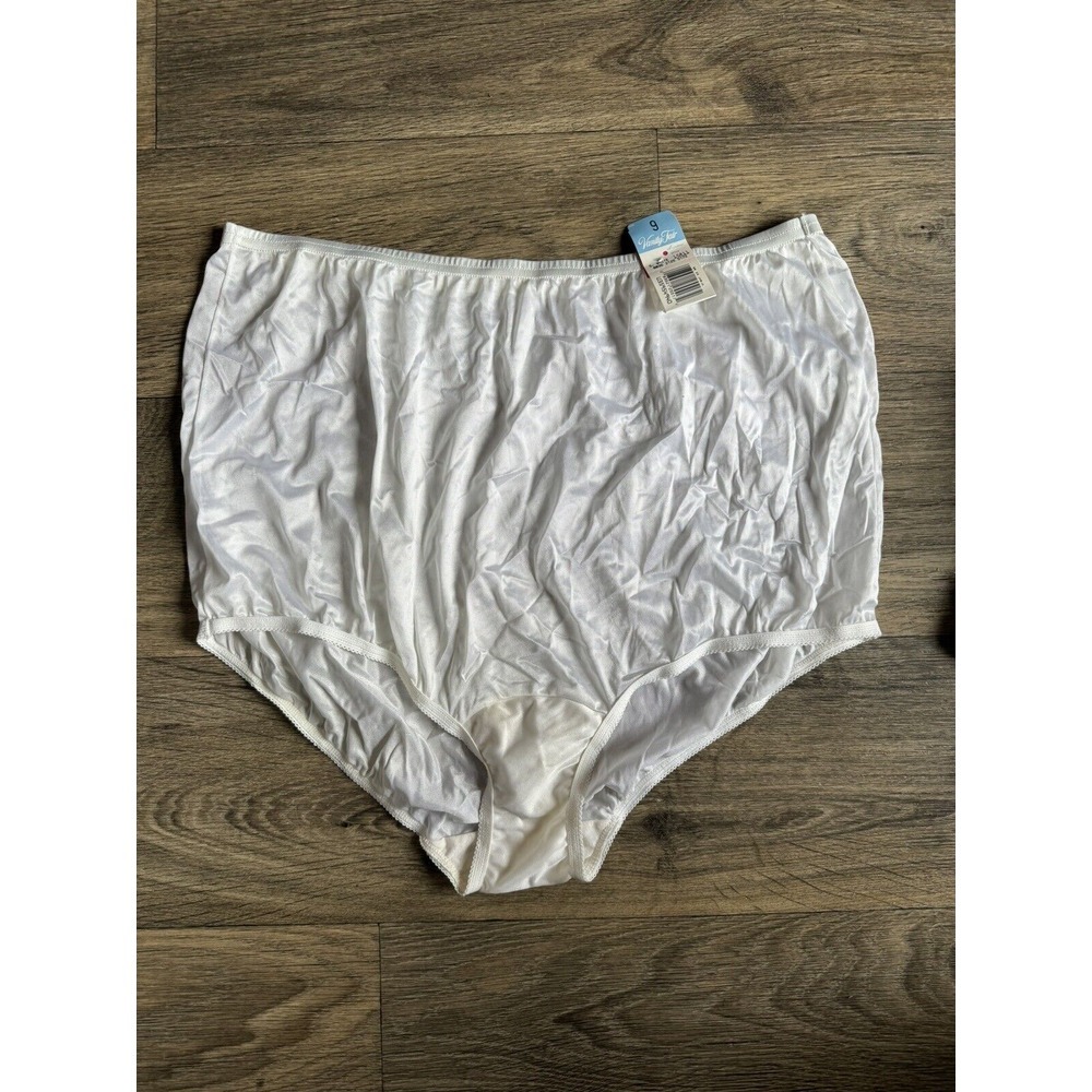 Vintage Vanity Fair Panties‎ Size 9 Granny Nylon Sheer NEW W/ TAGS